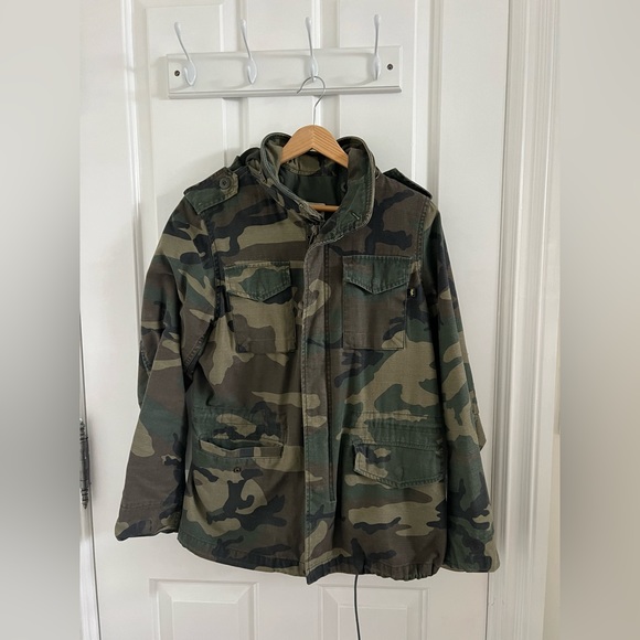 Alpha Industries M-65 Defender W Parka Jacket in Woodland Camo size Small - Picture 5 of 6